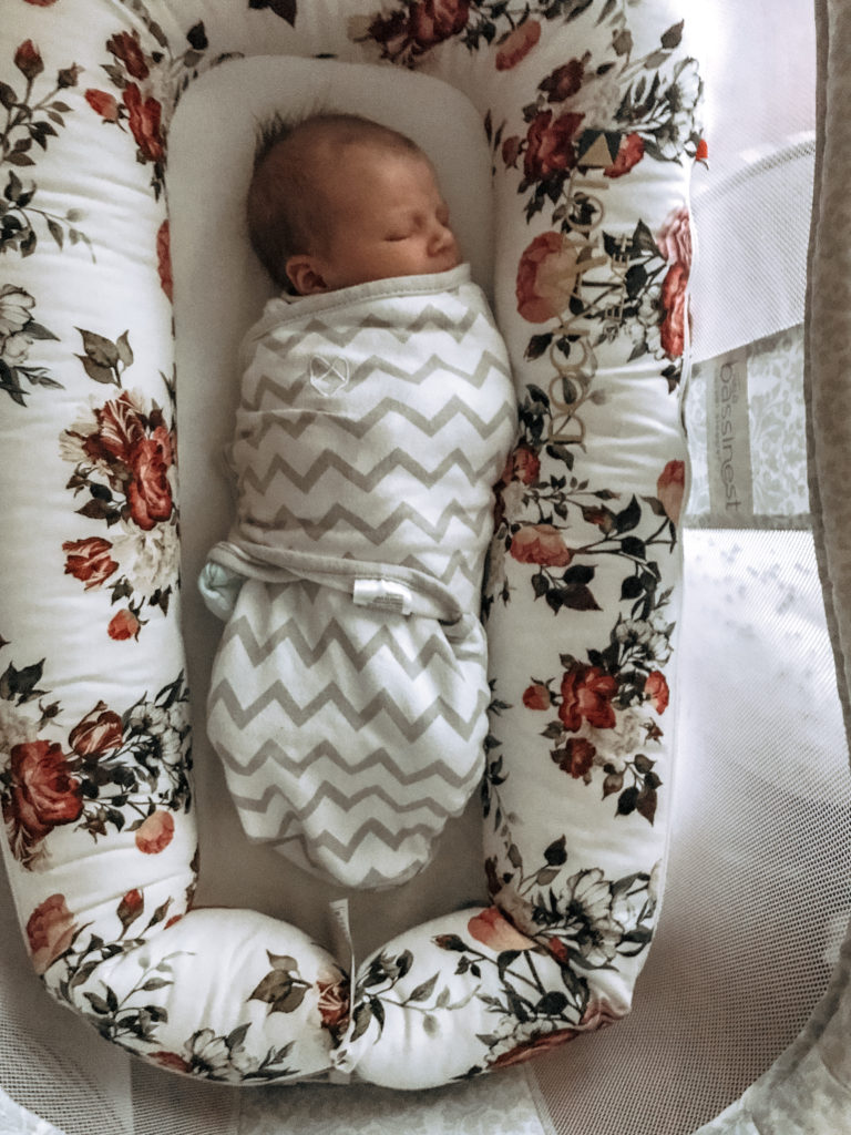 Newborn must haves, swaddle, newborn sleep tips, hospital bag, dockatot, halo bassinet 