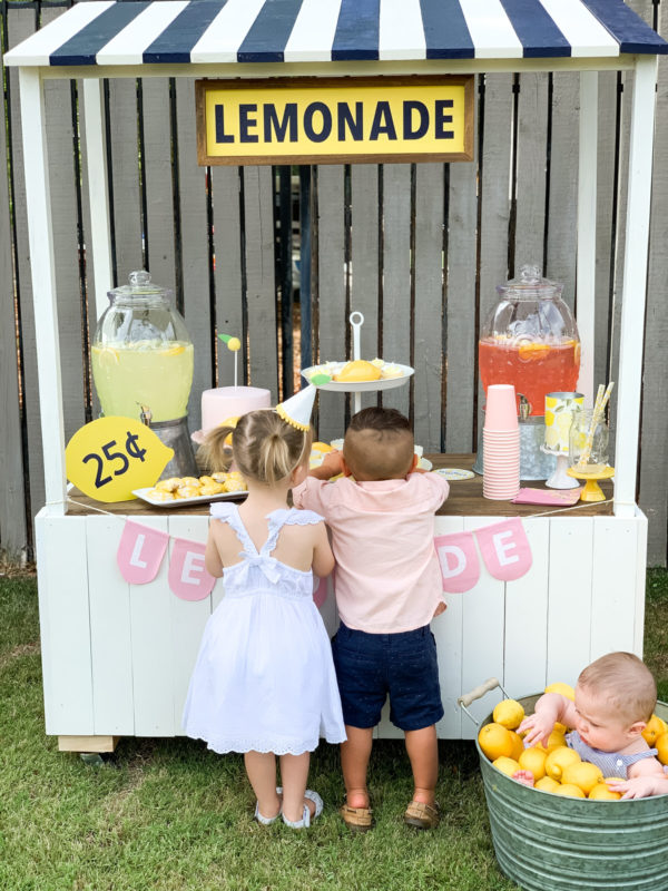 DIY LEMONADE STAND - Sugarcoated Housewife