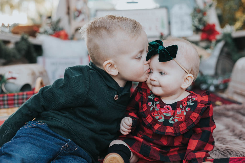 Christmas Photos | Brother & Sister | Siblings 